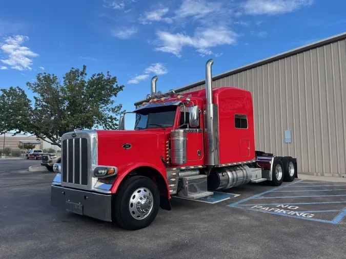 2020 Peterbilt 389