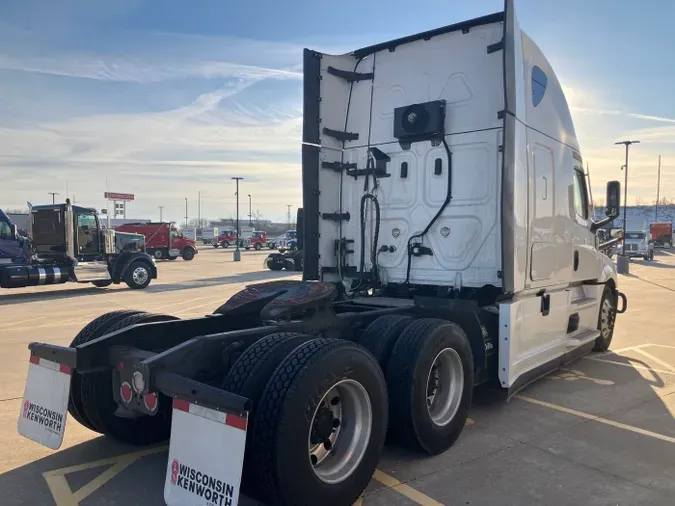 2022 Freightliner Cascadia