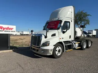 2017 FREIGHTLINER CASCADIA 113