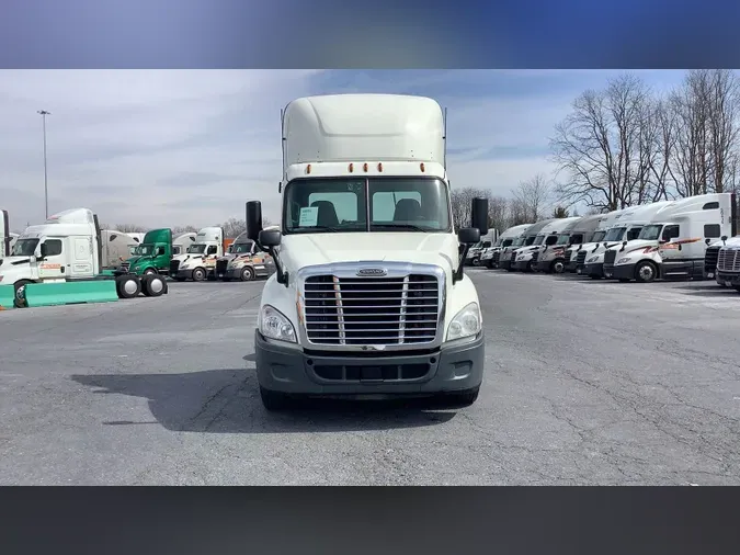 2019 Freightliner Cascadia 125