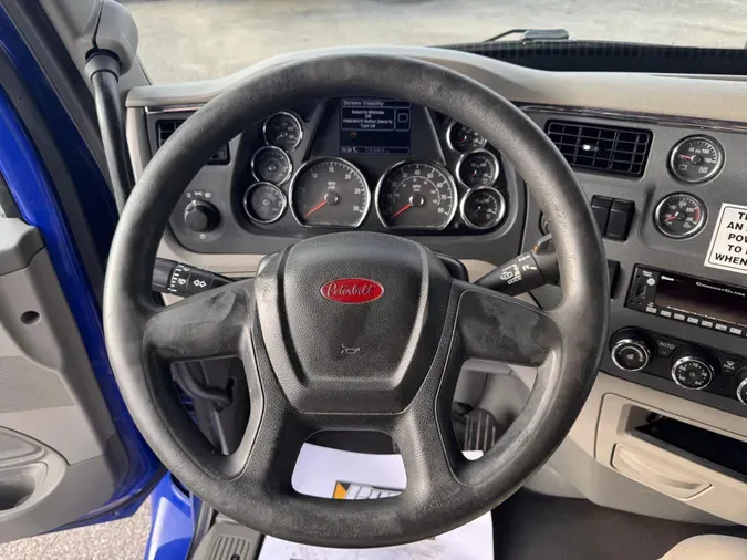 2022 Peterbilt 579