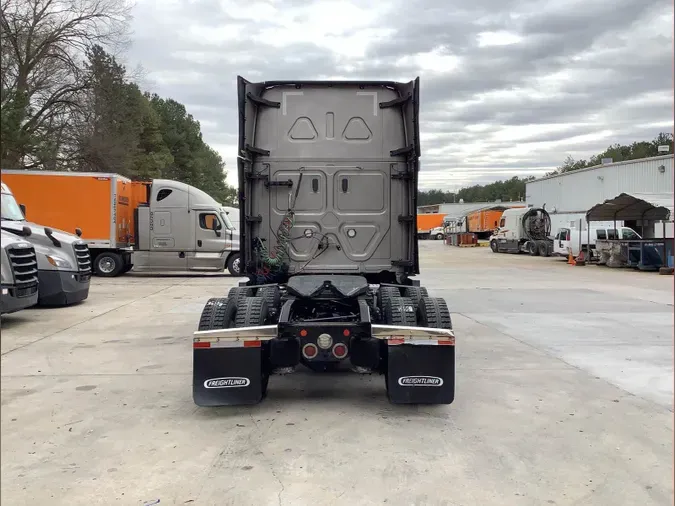 2021 Freightliner Cascadia