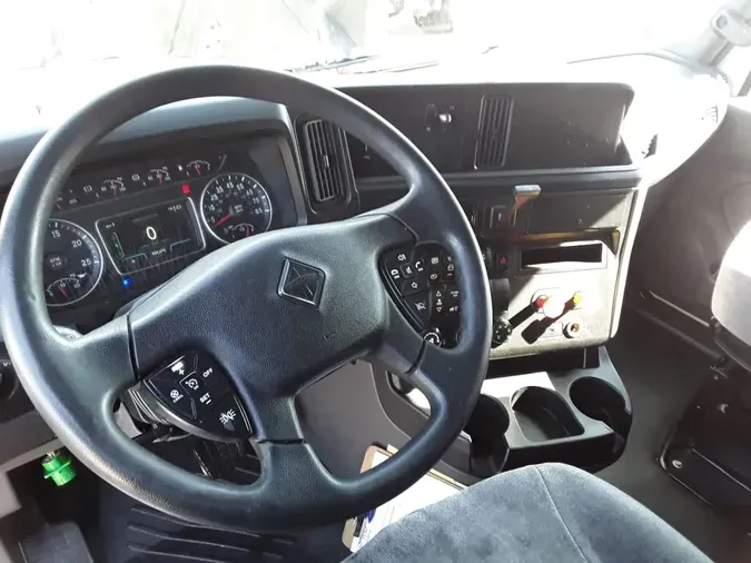 2020 NAVISTAR INTERNATIONAL LT625 SLPR CAB