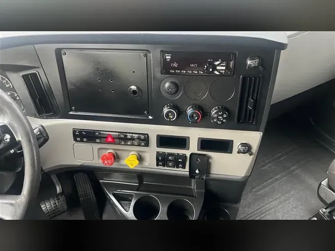 2020 FREIGHTLINER CA126