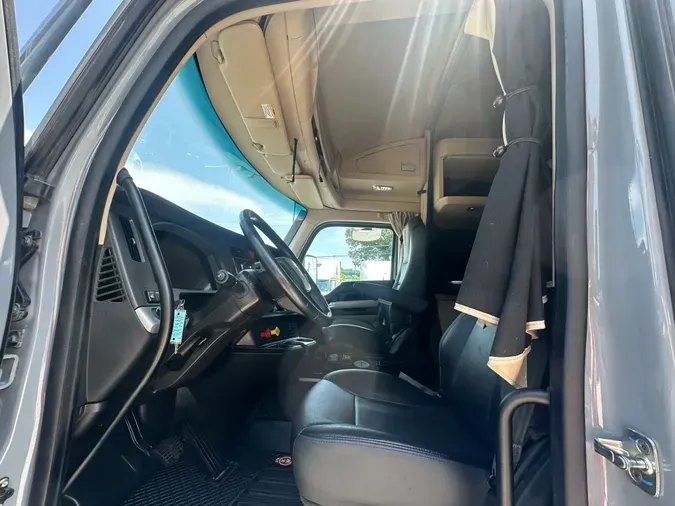 2023 Kenworth T680