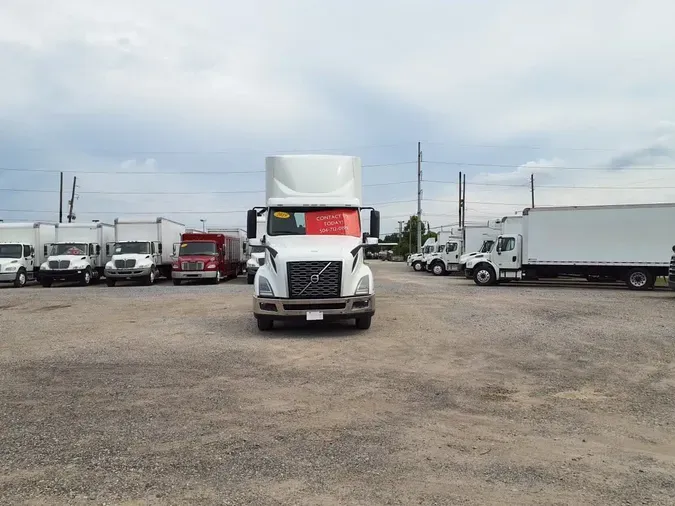 2019 VOLVO VNL64T-300