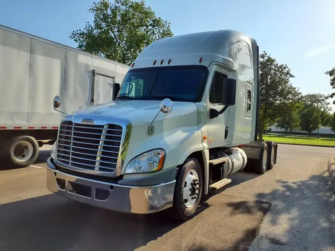 2020 FREIGHTLINER CASCADIA 1250d754e5e73f536c2c65fb14ed7f37d35