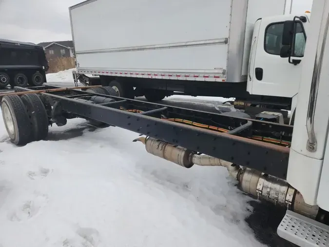 2024 Freightliner BUSINESS CLASS M2 106