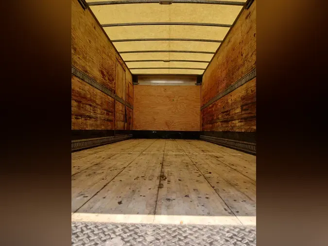 2021 FREIGHTLINER/MERCEDES M2 106