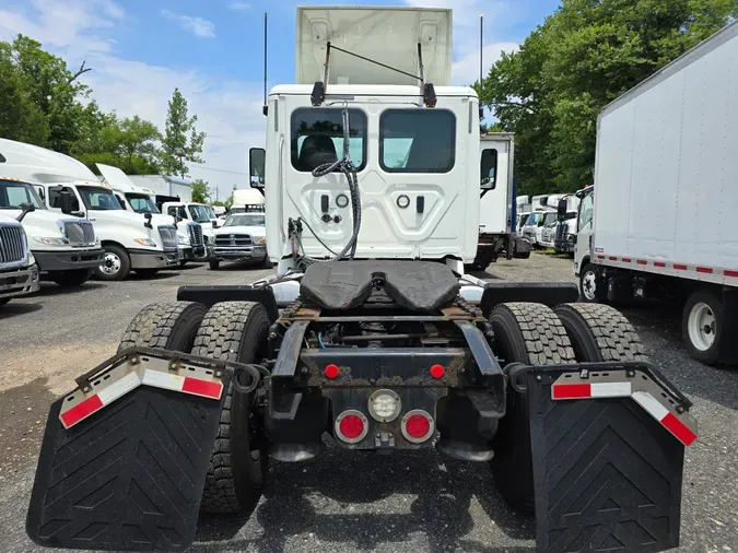 2018 FREIGHTLINER/MERCEDES CASCADIA 113