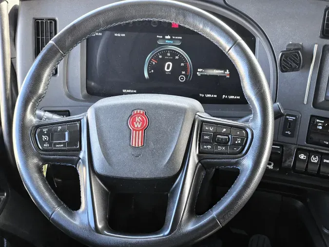 2024 Kenworth W990