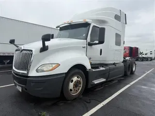 2018 INTERNATIONAL LT