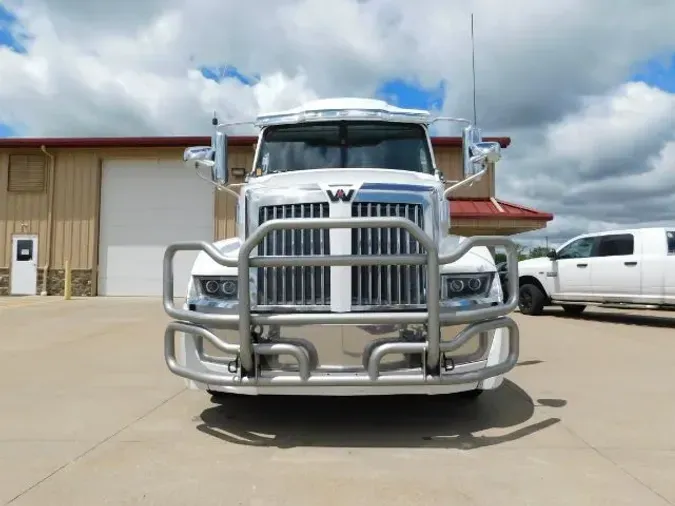 2019 Western Star 5700 XE Set Back Axle w/Sleepe