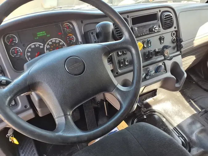 2020 FREIGHTLINER/MERCEDES M2 106