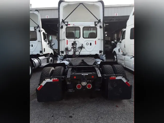 2018 FREIGHTLINER CASCADIA 113