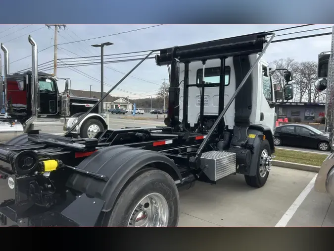 2024 Peterbilt 220