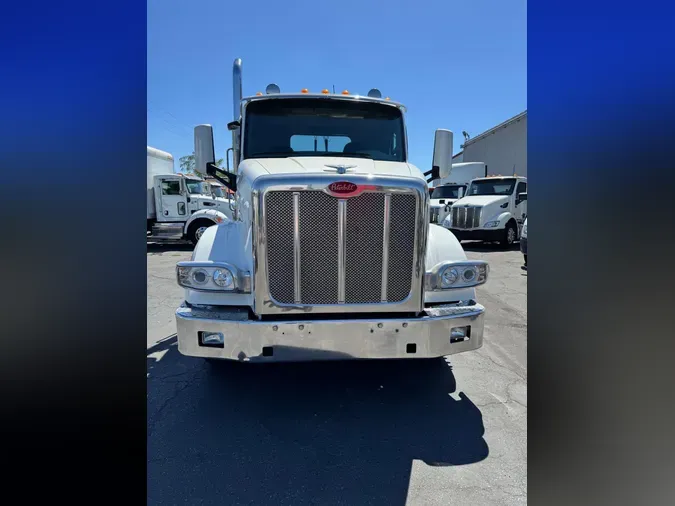 2022 Peterbilt 567
