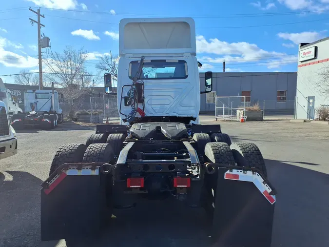 2018 NAVISTAR INTERNATIONAL LT625 DAYCAB T/A