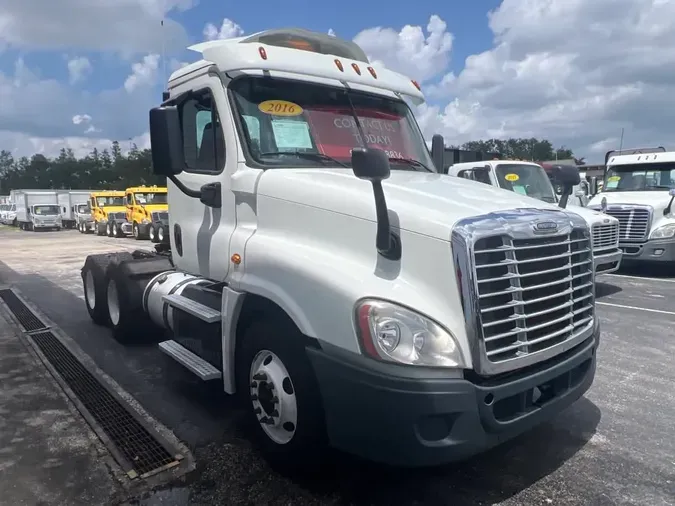 2016 FREIGHTLINER CASCADIA 125