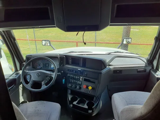 2019 NAVISTAR INTERNATIONAL LT625 SLPR CAB