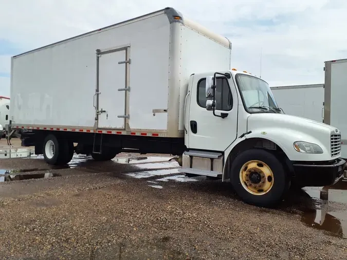 2018 FREIGHTLINER M2 106