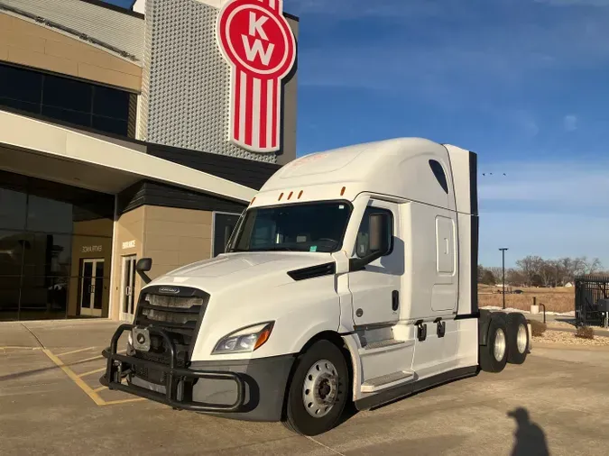 2022 Freightliner Cascadia