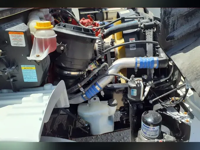 2022 FREIGHTLINER/MERCEDES M2 1060d955bc11f09a283fcc9cb21e45fcef4