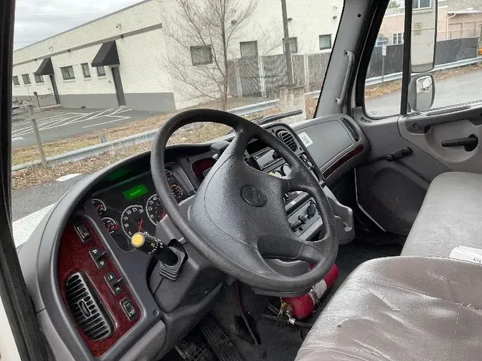 2018 Freightliner M2