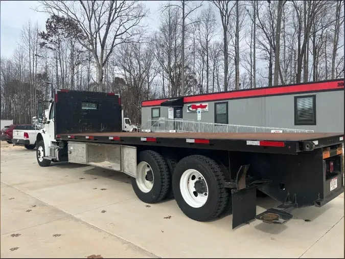 2020 FREIGHTLINER/MERCEDES M2 1060d9750220fcc028361245abcd8602fde