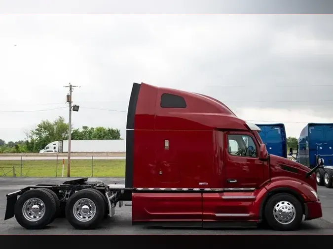 2022 PETERBILT 579