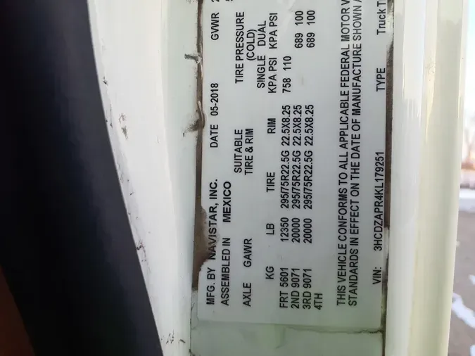 2019 NAVISTAR INTERNATIONAL LT625 DAYCAB T/A