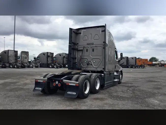 2024 Freightliner Cascadia 126