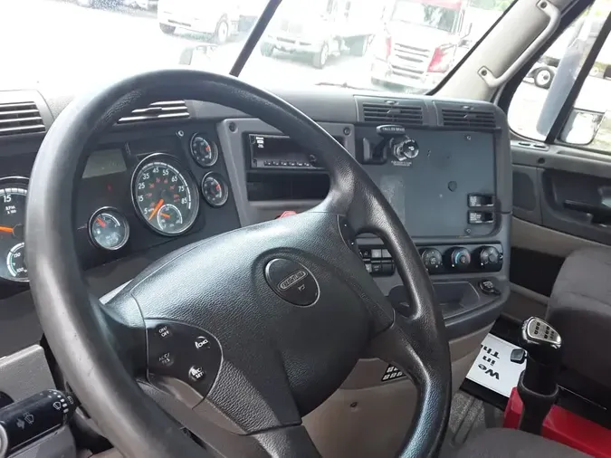 2019 FREIGHTLINER CASCADIA 125