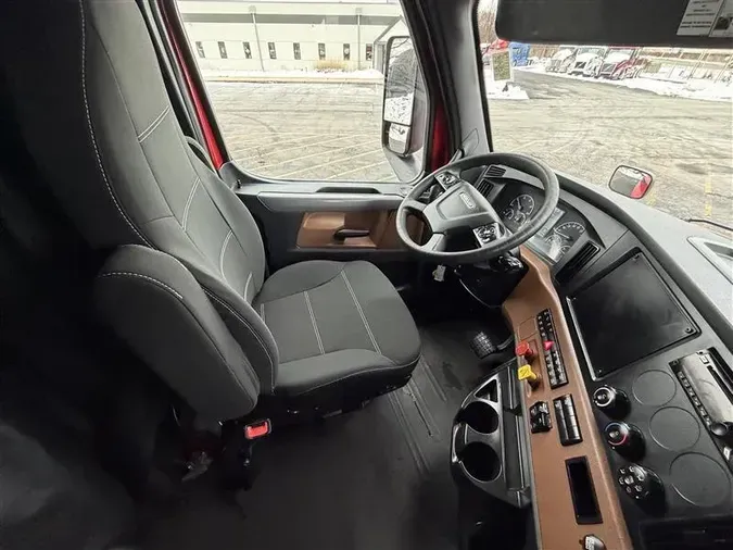 2019 FREIGHTLINER CASCADIA