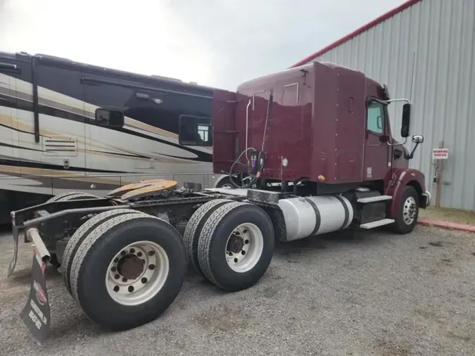 2018 Freightliner 122SD
