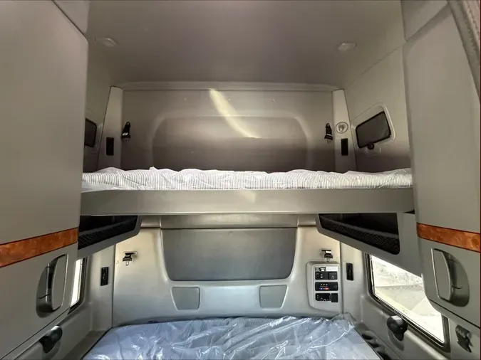 2022 International LT625