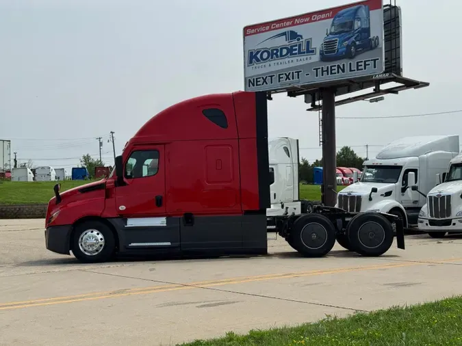 2023 FREIGHTLINER Cascadia 1260daceea31cecc2ae2290253b157f1489