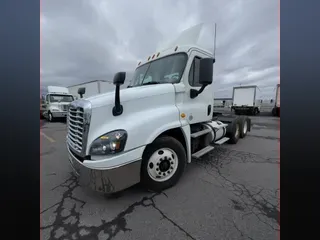 2018 FREIGHTLINER/MERCEDES CASCADIA 125