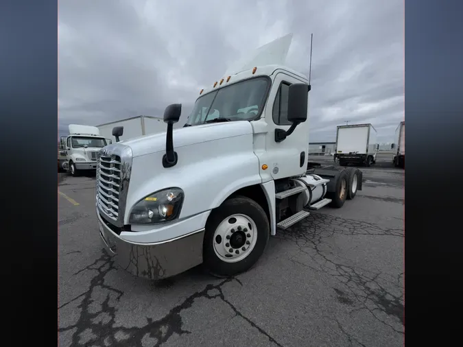 2018 FREIGHTLINER/MERCEDES CASCADIA 1250dae88f50508b1786d972c36b7cfd0d4