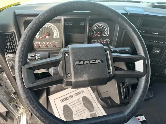 2025 MACK MD64