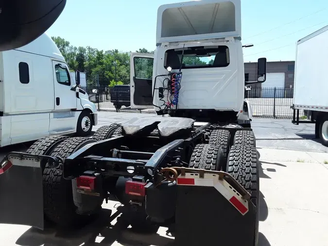 2019 ISUZU NQR