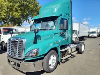 2018 FREIGHTLINER/MERCEDES CASCADIA 125