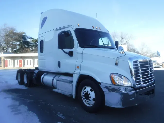 2020 FREIGHTLINER/MERCEDES CASCADIA 125