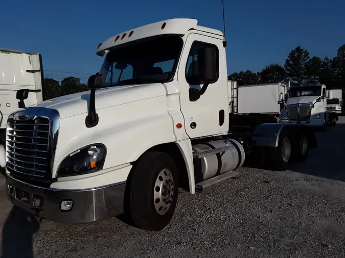 2018 FREIGHTLINER/MERCEDES CASCADIA 1250dbfa0d456e0dad81855bfa936abeed0