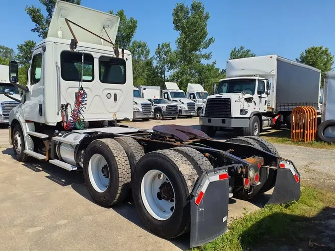 2019 FREIGHTLINER NEW CASCADIA PX12664