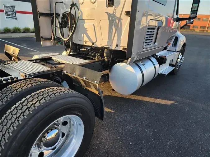 2021 INTERNATIONAL LT
