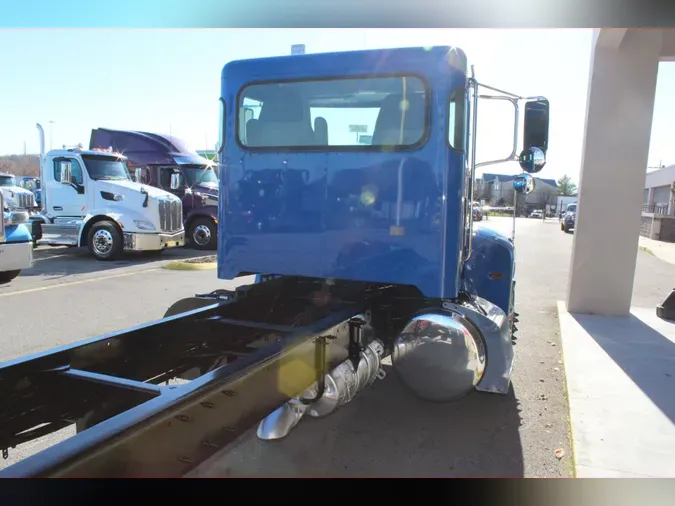 2021 Peterbilt 337