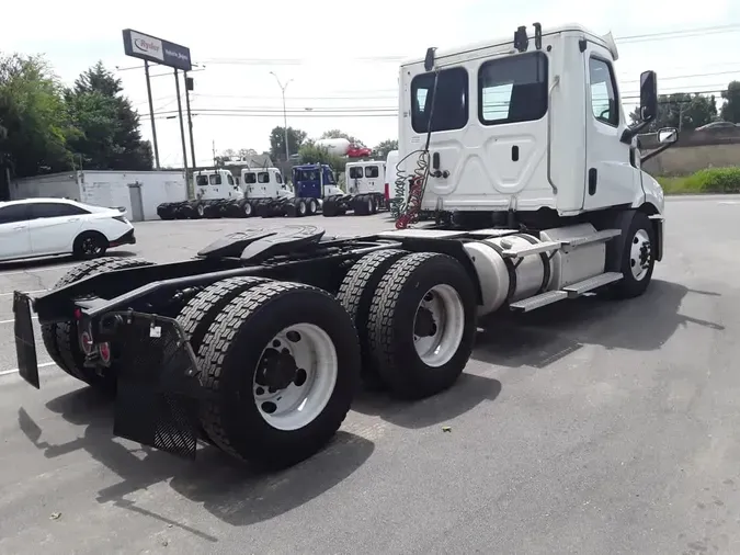 2020 FREIGHTLINER/MERCEDES NEW CASCADIA 116