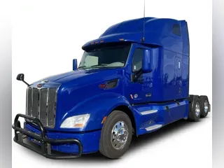 2022 Peterbilt 579