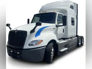 2021 International LT625